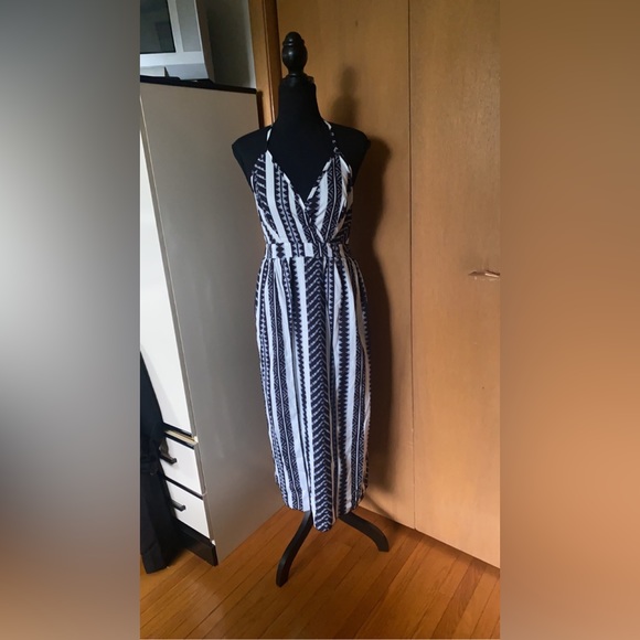 Summer halter, backless double slit dress( NWOT) - Picture 3 of 7